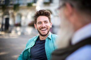 Tourist chatting with a local Londoner